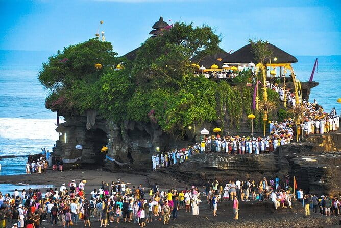 2D1N Ijen Blue Fire and Mount Bromo Sunrise Tour from Bali - Day 2: Mount Bromo sunrise and viewpoint experience
