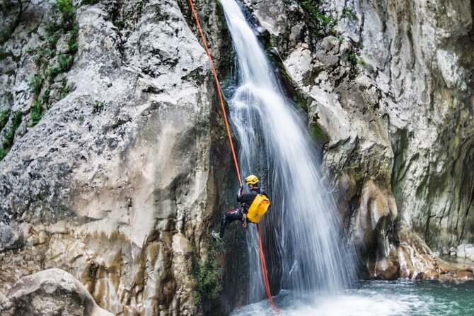 3Hrs Intermediate Canyoning in North Bali (Pickup, Lunch & GoPro) - Lunch, showers, and that post-canyon reset