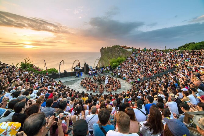 Admission Tickets for Kecak Dance & Uluwatu Temple Sunset - Kecak and fire dance: getting good sightlines before the show