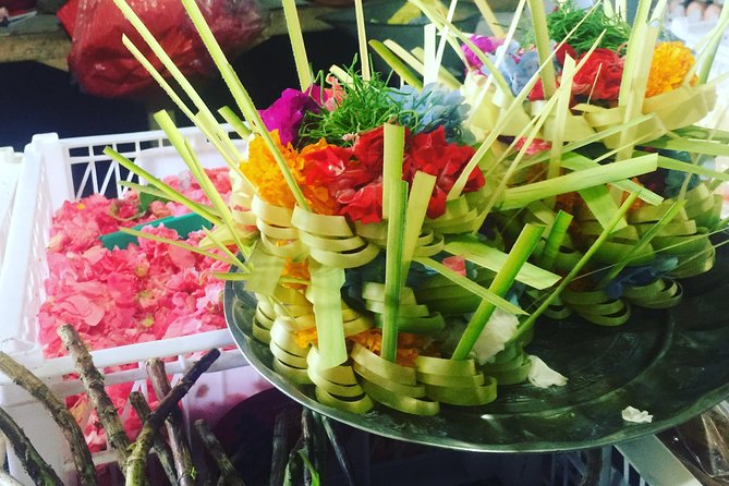 Afternoon Cooking Class & Making Bali Offering with Dinner - Dinner at the Balinese House: Eat What You Made