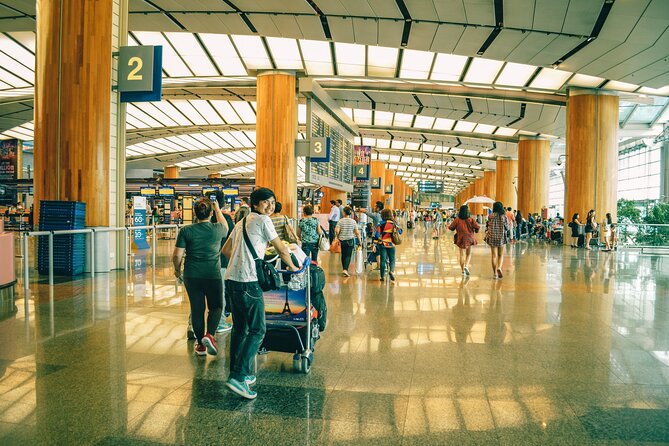 Airport Transfer in Bali-Private - The Pickup Process: From Arrival Paging to Air-Conditioned Relief