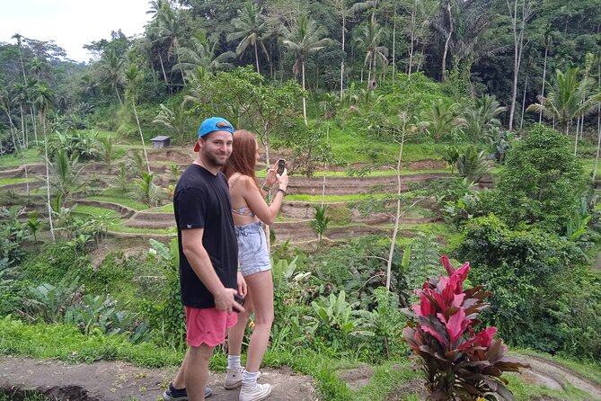[All Inclusive] The Soul of Bali: Temples, Art & Traditions Tour - Stop 1: Tegalalang Rice Terrace Photos in a Full Hour