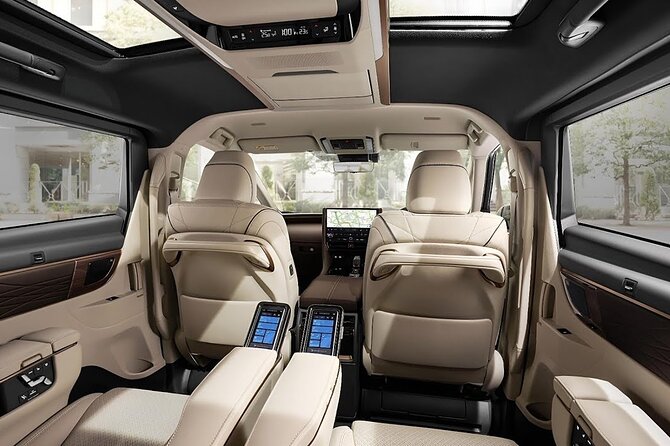 Alphard Luxury Airport Transfer Bali - The ride itself: Alphard comfort, bottled water, and direct routing