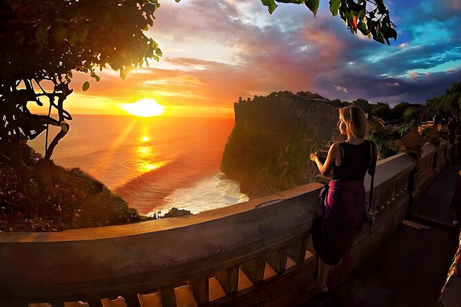 Amazing Half-Day Uluwatu Sunset Tour with Jimbaran Seafood Dinner - Stop 1: Uluwatu Temple’s cliff sunset (crowds included)