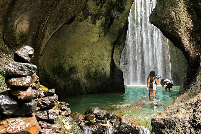 Amazing Private Tour: Lempuyang temple, Tirta gangga, Tukad cepung waterfall - Tukad Cepung Waterfall: Cave-Style Calm and a Daylight Requirement
