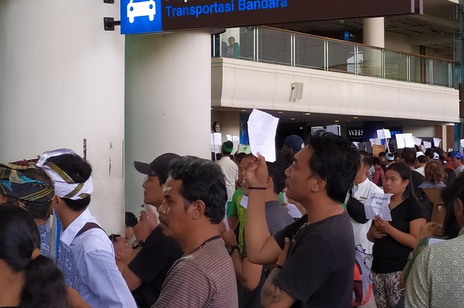 Bali Airport Transport & Transfer - What Happens After You Land: The Name-Sign Meet-and-Greet