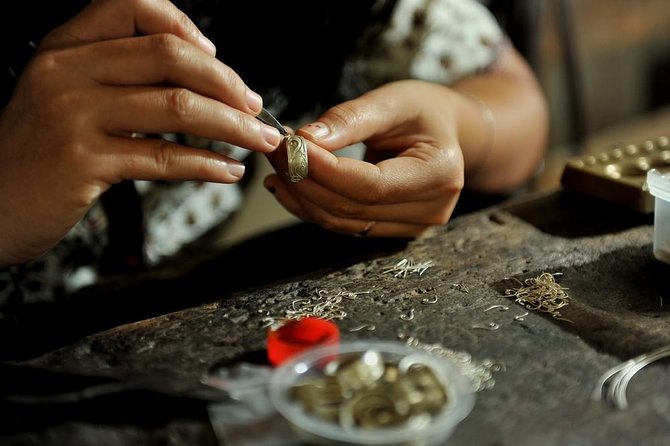 Bali Art Shopping and Culture Tour - Timing, Transfers, and Food: Make the Middle of the Day Easy