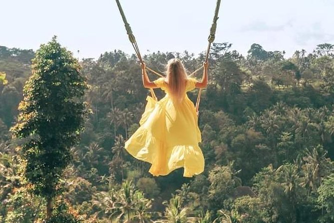 Bali best instagrammable sport tour - Lempuyang Temple: The Gate View, the Temple Atmosphere, and the Best Time to Slow Down