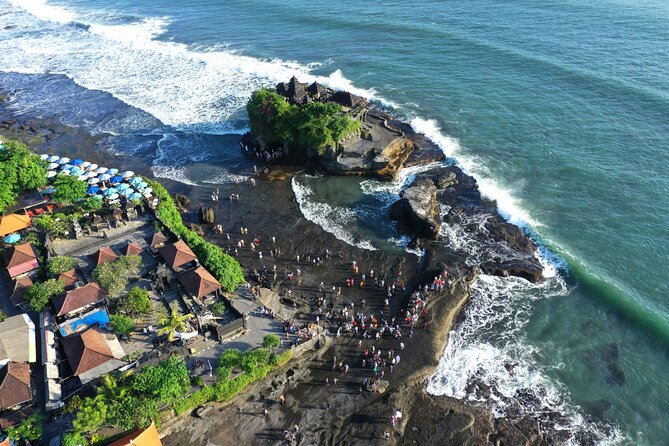 Bali Charm: Full-Day Bedugul and Tanah Lot Tour (UNESCO) - All Inclusive Tickets - Ulun Danu Beratan on Lake Bratan: The Water Temple Experience