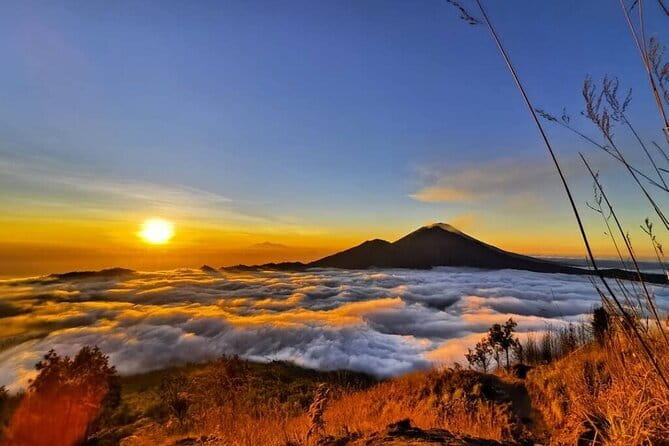 Bali day trip : Batur Sunrise Hike and Hot Spring All inclusive - Volcanic steam breakfast at the summit: why it’s more than a snack