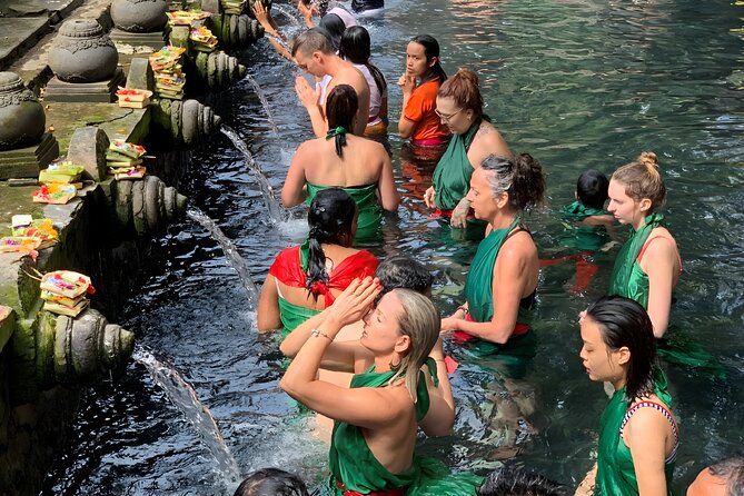 Bali Full-Day Car Charter: Ubud and Kintamani Volcano Tour - Ubud Palace and Art Market: culture plus browsing time