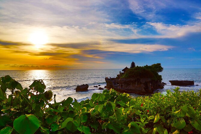 Bali Full-Day Private Customize Tour - Uluwatu Temple: the clifftop start that sets the tone