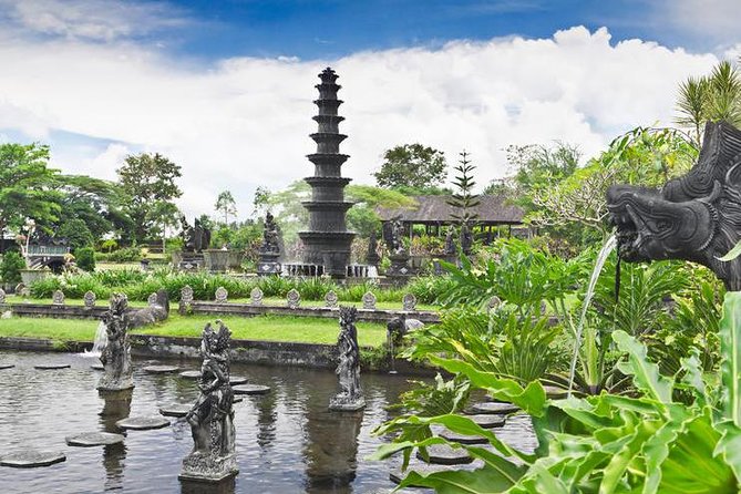 Bali Gate of Heaven Tour - Water Palace - Virgin Beach - Photo strategy at the Gate of Heaven without losing your mind