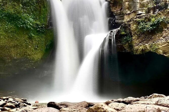 Bali Inclusive Tour: Best Waterfalls Around Ubud Area - What to pack: towel, spare clothes, and shoes that survive stairs