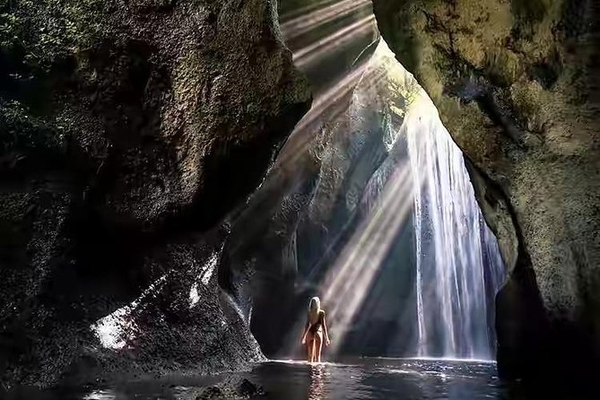 Bali Instagram Tour - All Inclusive - The core route: Gate of Heaven, Tirta Gangga, and a real Mt Agung lunch