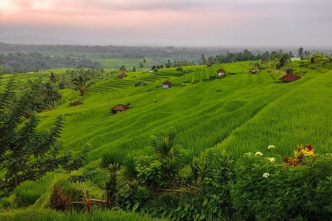 Bali Instagram Tour - Lempuyang Bali Gate of Heaven - Photo tips for the Gate of Heaven moment (without stressing)