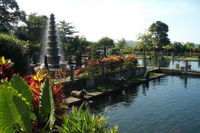 Bali Instagram Tour: The Most Popular Spots ( Private All-Inclusive ) - Tukad Cepung Waterfall: the cave light and canyon walk
