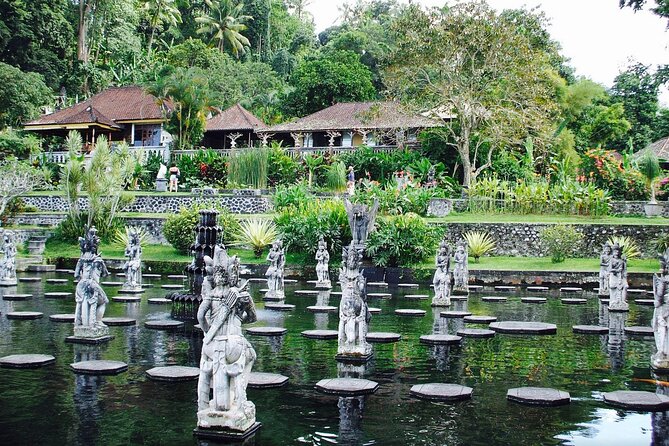 Bali Instagram Tour: The Most Popular Spots ( Private All-Inclusive ) - Gates of Heaven at Lempuyang Temple and Mt. Agung photo timing