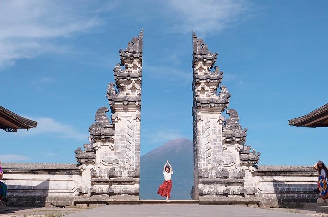 Bali Instagram Tour with Photographer - Ristorante Lereng Agung: Rice-Field Views and Optional Swing Time