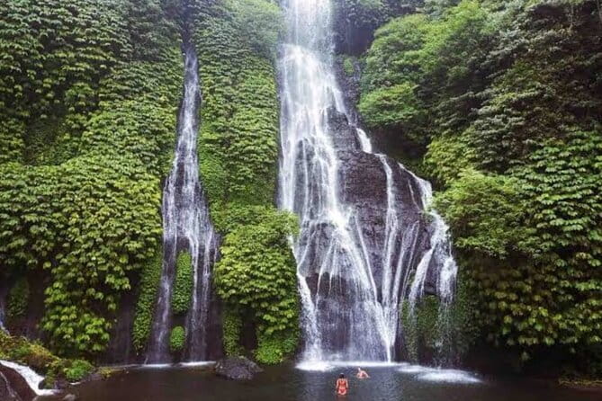 Bali Instagramable Tour: Gates of Heaven Lempuyang - Water Palace - Waterfall - Kanto Lampo Waterfall: the swimming-and-selfie payoff
