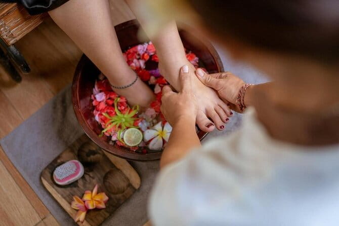 Bali Kuta Luxury Spa Massage Scrub Flowerbath 2 Hour treatment - Thalaso Foot Wash and 60-Minute Balinese Massage