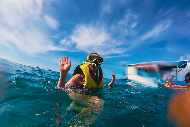 Bali Lembongan Island Beach Club Day Trip - Stop 2: Nusa Lembongan Time at the Beach Club Zone