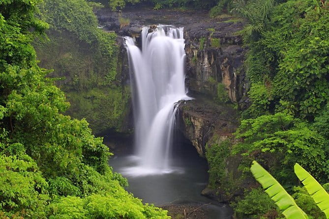 Bali Lempuyang Temple, Waterfall with Rice Terrace Tour - Ristorante Lereng Agung swing: Mt. Agung in your frame