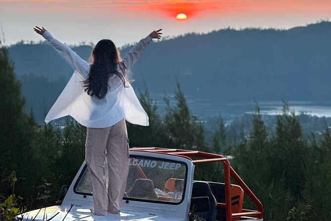 Bali: Mount Batur Jeep Sunrise & Hot Springs - All Inclusive - Exploring frozen Batur lava from the 1963 eruption