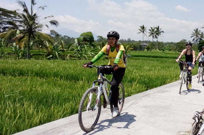 Bali Mountains and Villages Cycling Tour - Why this Bali bike tour feels different from a usual day trip