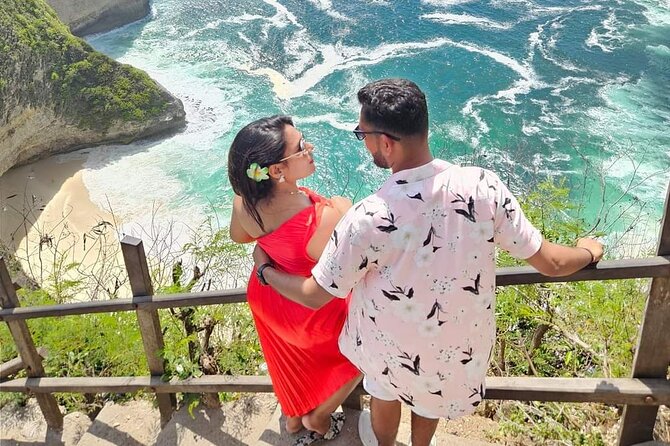 Bali : Nusa Penida with Lunch ,car, driver - Kelingking Beach: viewpoint time where the driver earns their keep