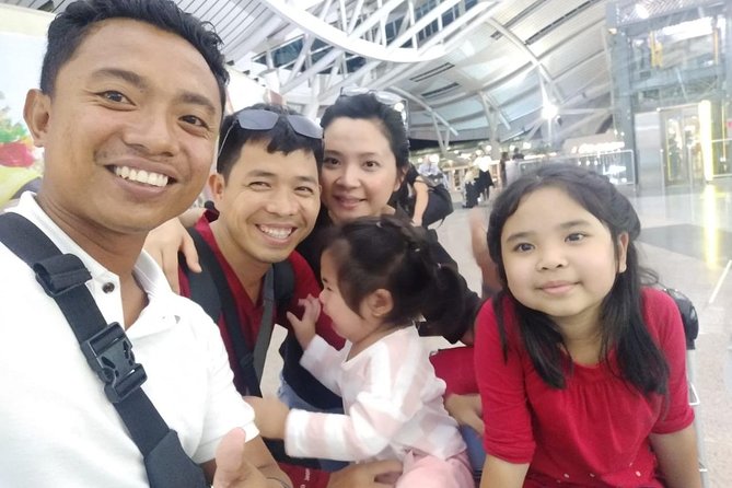 Bali Private arrival airport transfer - Getting out of Bali airport faster than the taxi crowd