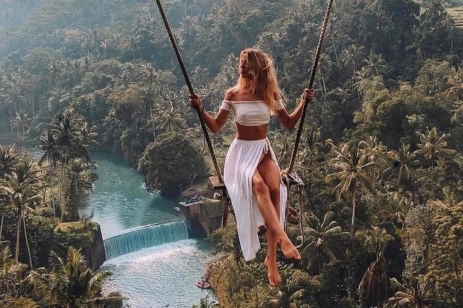 Bali Private Car Hire with Driver - Surcharges and limits: when your dream route costs extra