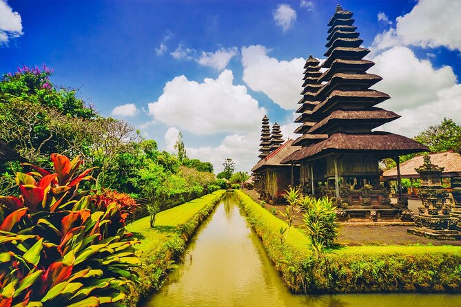 Bali Private Tour: Ulun danu Temple, Iconic Handara Gate & Tanah lot sunset. - Tanah Lot Sunset: How to End the Day With Real Ocean Drama