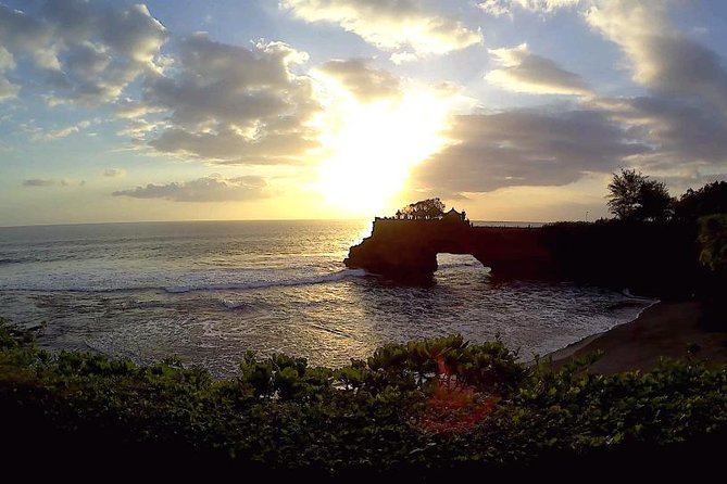 Bali Private Tour: Ulun danu Temple, Iconic Handara Gate & Tanah lot sunset. - Your Driver and Guide: Where This Tour Really Feels Private