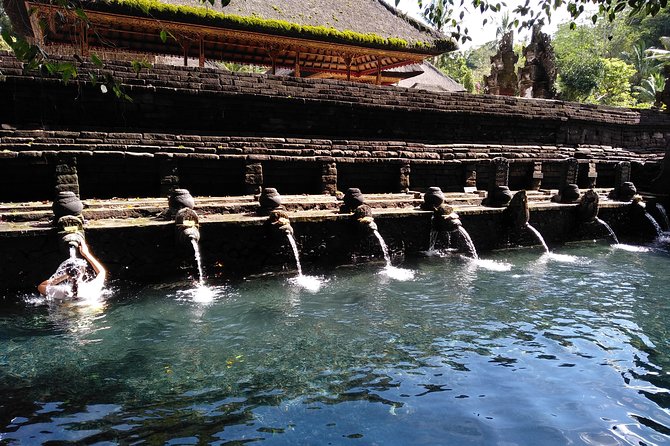 Bali Purification Ritual - Lunch break: a calmer pocket of time in the middle of ceremony