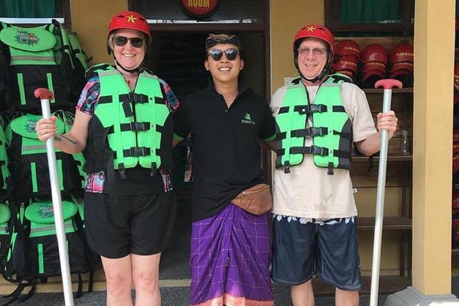Bali Rafting Including Lunch and Transport - Lunch buffet in Ubud: Indonesian comfort right after rafting