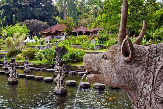 Bali Royal palaces (observe tour) - Charlie’s Chocolate Factory: the fun break your legs will appreciate