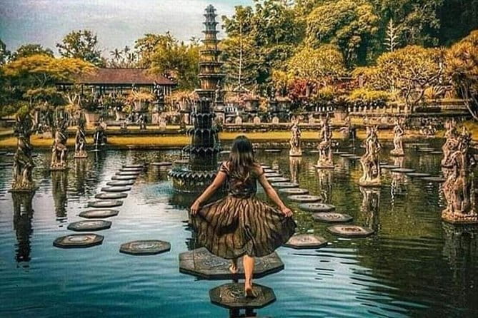 Bali Sekumpul with Fiji Waterfall & Bedugul Temple (Private Tour) - Stop 3: Ulun Danu Bratan Temple at Bedugul