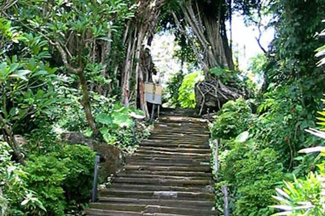 Bali Shaman,Palm Reading,& Spiritual - The cave stop and the Lingga Yoni story: what to watch for