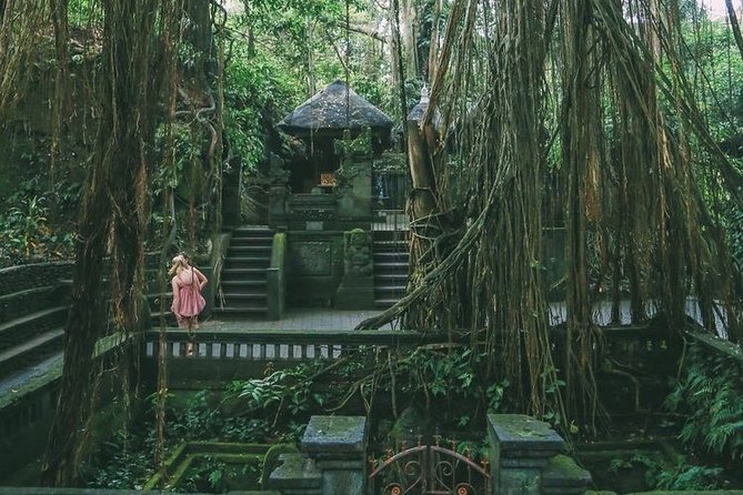 Bali Sunset: Uluwatu Temple - Kecak Dance- Jimbaran Bay - Transportation, private group setup, and the comfort perks