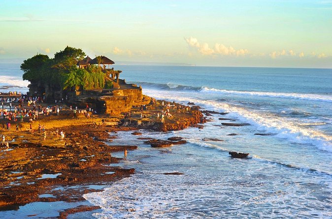 Bali Tana Lot Half day Sunset - Stop 2: Pura Batu Bolong, the Arched Bridge, and the Photo-Friendly Finish