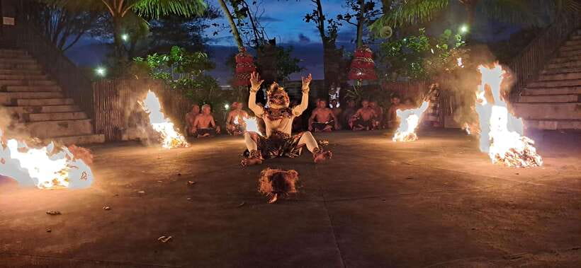 Bali: Tanah Lot Temple Sunset Kecak & Fire Dance Show Ticket - Optional stop: Taman Ayun Temple when it’s included