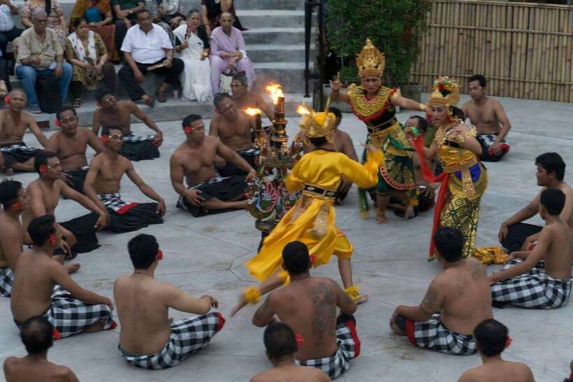 Bali: Tanah Lot Temple Sunset Kecak & Fire Dance Show Ticket - Pickup, traffic, and drop-off: how logistics affect your mood