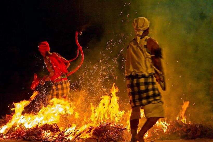 Bali: Tanah Lot Temple Sunset Kecak & Fire Dance Show Ticket - The Kecak & Fire Dance: what you’ll actually see and hear