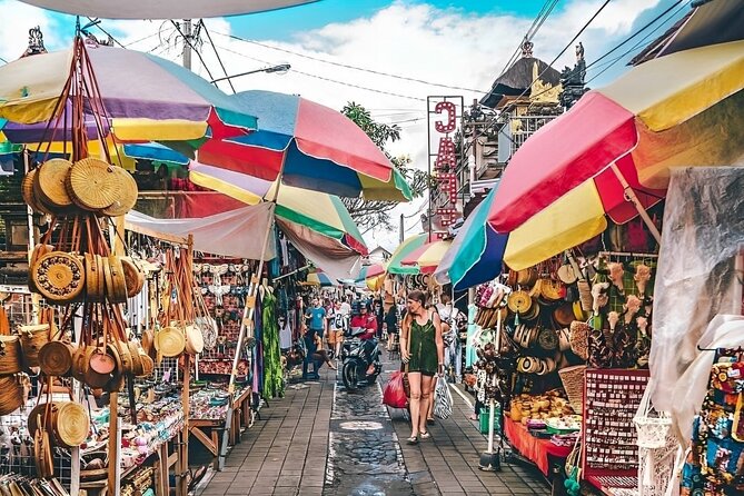 Bali Tour : Best Attractions in Ubud with Rice Terrace - Stop 3: Tegalalang Rice Terrace for the iconic Ubud walking-and-photos moment