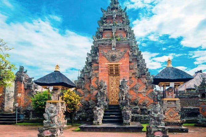 Bali Tour Driver - How the day flows: from Batuan Temple to Ubud highlights