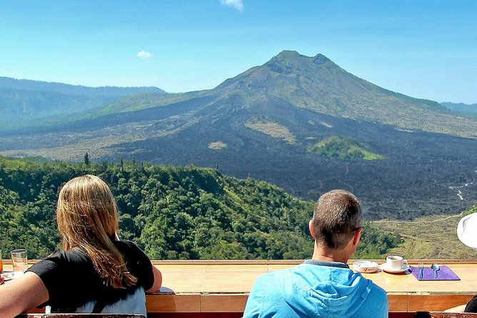 Bali Ubud and Volcano Day Tours - Sacred Monkey Forest Sanctuary: fun photos with real-world rules
