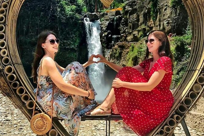 Bali Ubud private Tour with Ubud Bali Driver - FREE WIFI - Stop 3: Tegenungan Waterfall for nature lovers (and sun management)