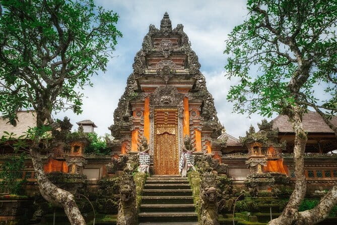 Bali: Ubud (Temple, Spring, Rice Terraces, & Waterfall) - Tegenungan Waterfall: viewpoints, paths, and a possible swim