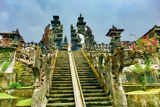 Bali Waterfalls and Temples Tour - Lunch at Ristorante Lereng Agung: A Valley View Break You’ll Appreciate